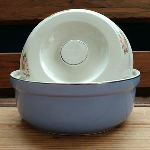 40s Rose Parade HALL'S casserole dish